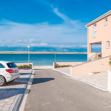 Luxury - La 5& 6 Apartment Vir