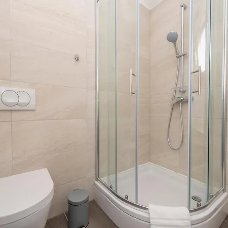 Luxury - La 5& 6 Apartment Vir