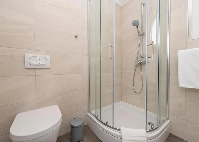 Luxury - La 5& 6 Apartment Vir