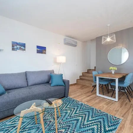 Luxury - La 5& 6 Apartment