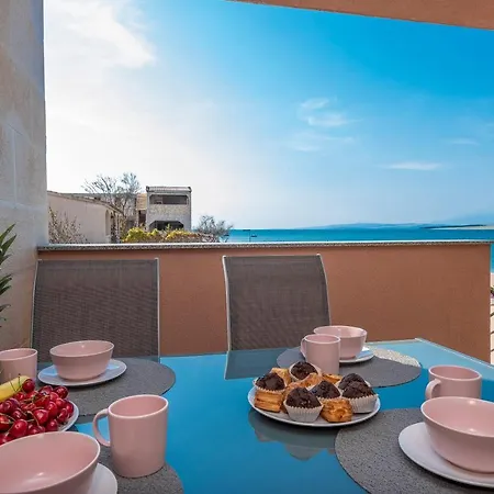 Luxury - La 5& 6 Apartment